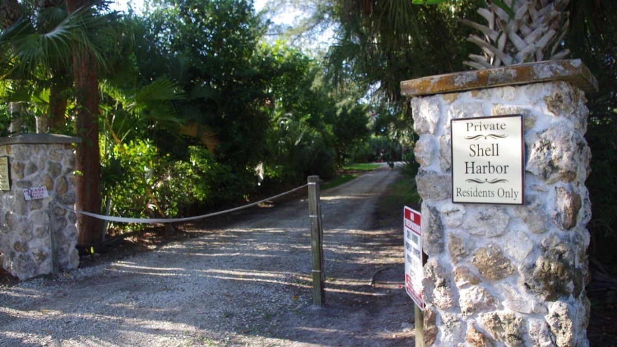 Shell Harbor Condo | Now Available! Enjoy Panoramic Water Views, Pool, Dock, Beach Parking Permit.