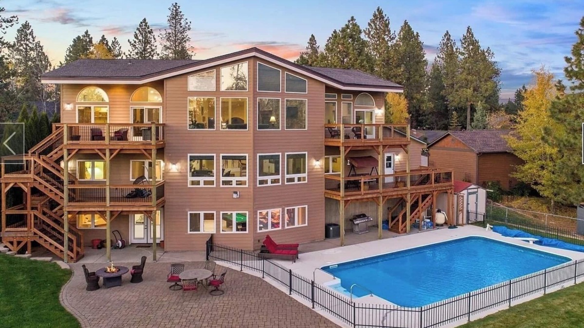 Hayden View Estates House | Now Open! Pure Relaxation · Breathtaking Views · Sunny Yard · Pool · Gym · Bar