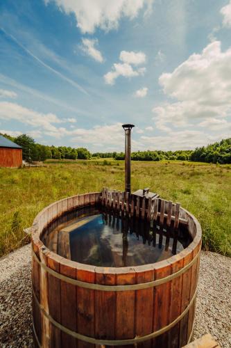 gmina Siemysl House | Nowoczesne Domki na Łące & Domki na Drzewie - Kołobrzeg - Sauna & Balia - PolanaGlamp