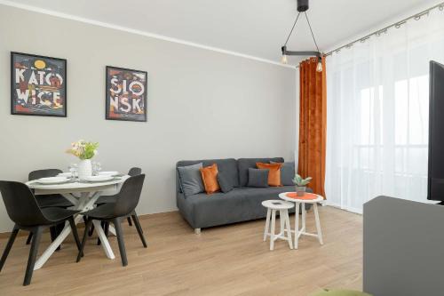 Katowice Apartment | Nowoczesny Apartament z Parkingiem w Atrakcyjnej Lokalizacji Katowic by Noclegi Renters