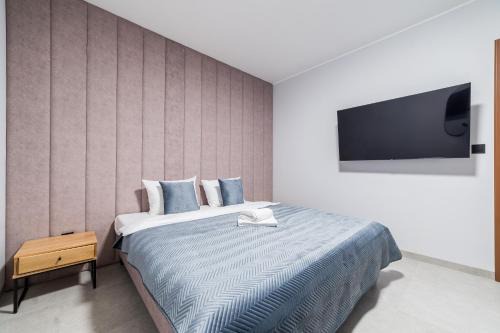 Poznan City Center Apartment | Nowowiejskiego Old Town Apartment by BookingHost