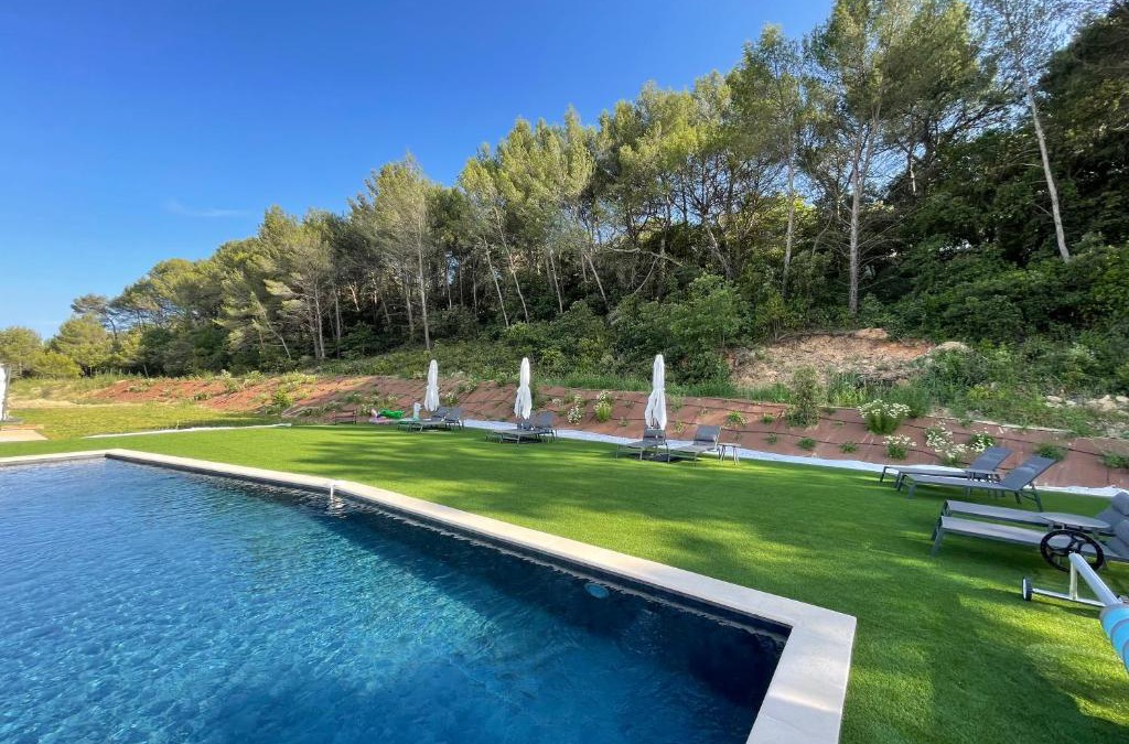 Rognes Bed & Breakfast | Noyau & Pepin