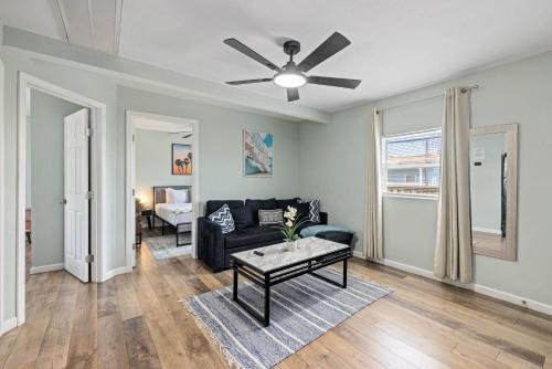 Galveston House | Nr Beach Pier Oasis Game Tables Yard Bbq
