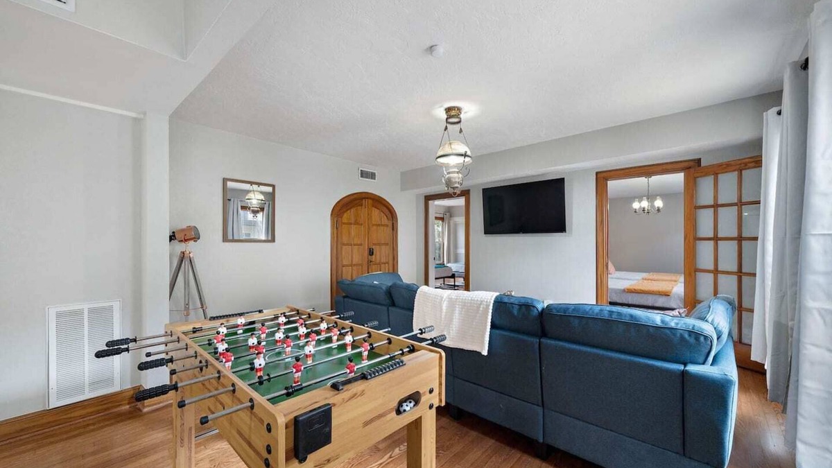 MacGregor Apartment | Nr Med Center, Museum | WiFi Games | BBQ Fire Pit