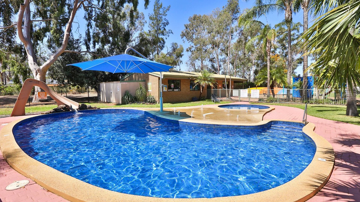 Mildura Cabin | NRMA Mildura Riverside Holiday Park