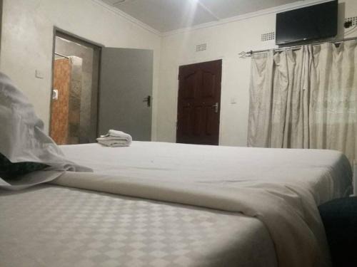 Siavonga House | Nsanga Miso Comfort Guest House