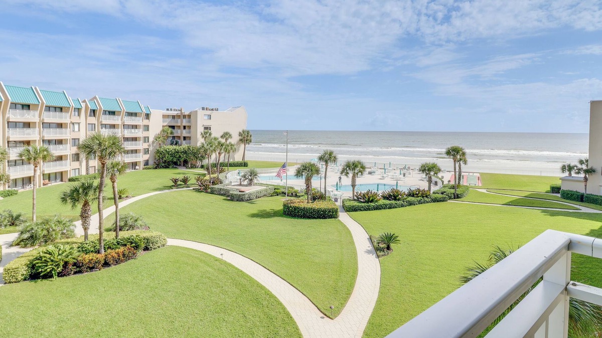 New Smyrna Beach Condo | NSB Escape - One Bedroom Luxury Condo