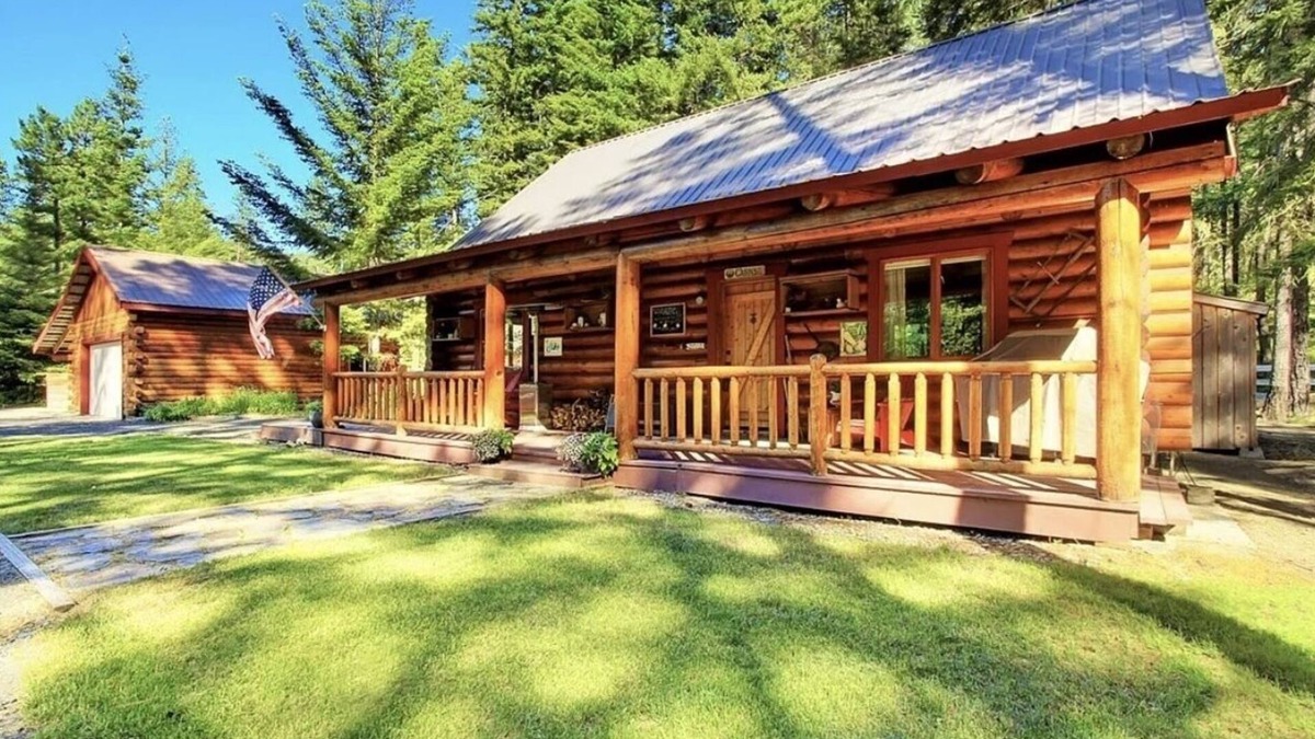 Cle Elum Cabin | Nshira’s Rest | Cabin In The Woods | near trails, lakes
