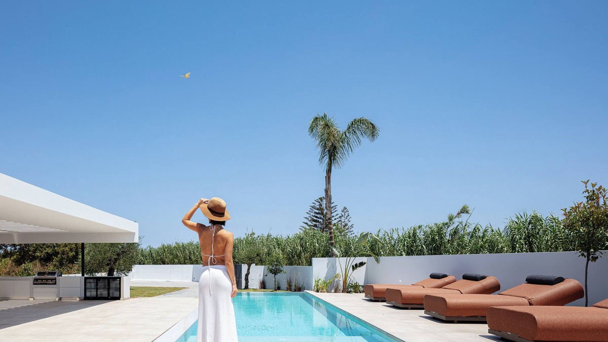 Kolymvari Villa | Nuera IV: Modern 4BR Villa, 300m from the Beach