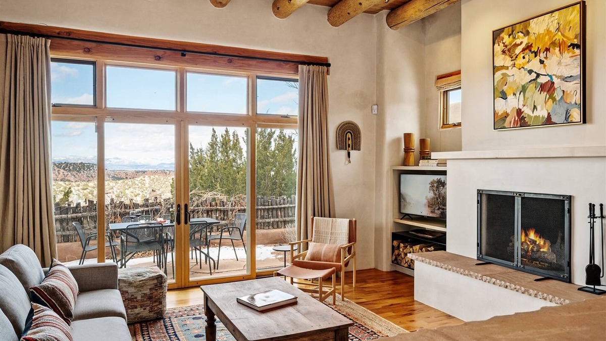 Tesuque House | Nuevo Dia - Expansive views, Community Pool