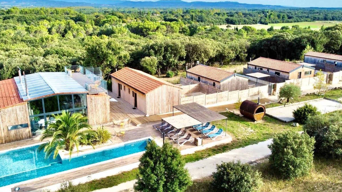 Montsegur-sur-Lauzon Villa | NUIKI Lodges