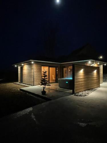 Chapelle-d'Huin Ski Chalet | Nuit Divine