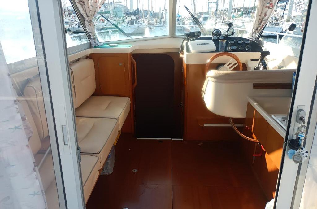 Boulogne-sur-Mer Boat Rental | Nuit insolite à bord du bateau Exocet III