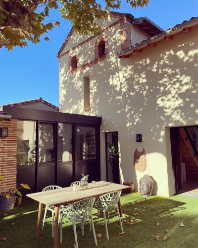 Noe Villa | Nuit romantique avec jacuzzi privé !