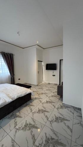 Sunyani Apartment | Number 1 GREEKS AVENUE