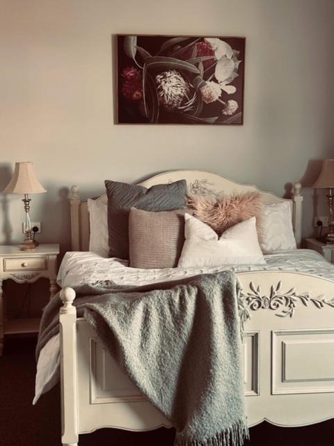 Stanley Bed & Breakfast | Number 10 -Queen Room with b/fast
