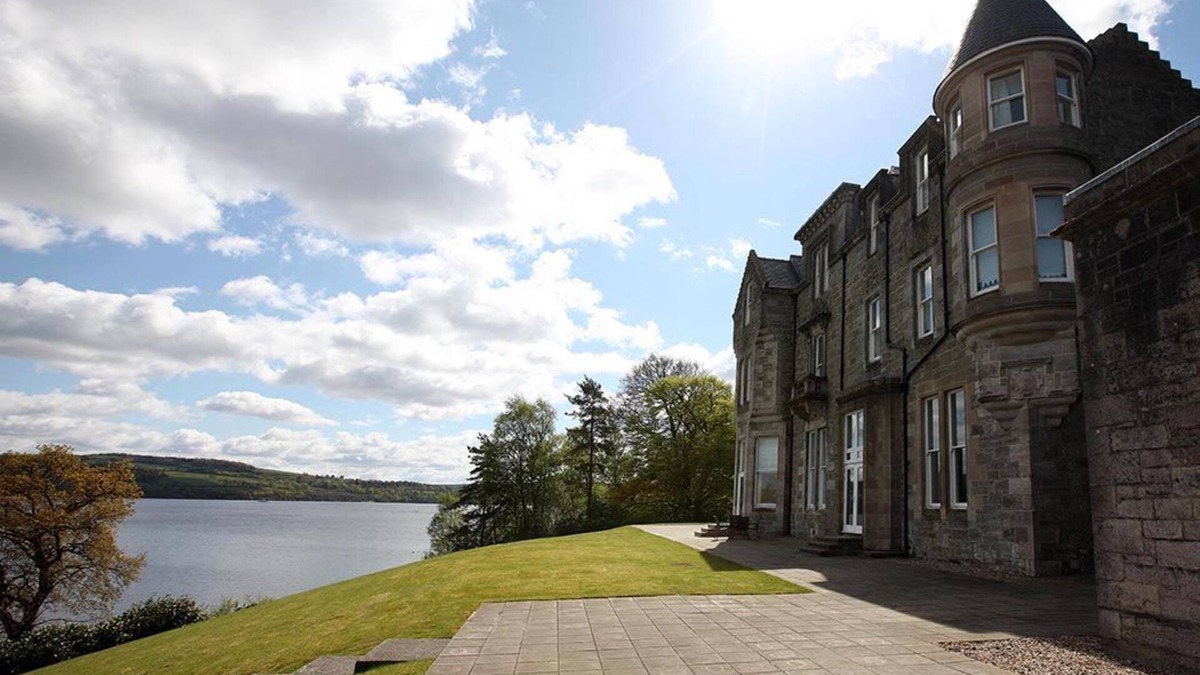 Arden Cottage | Number 4 Lomond Castle - Sleeps 4 - sleeps 4 guests in 1 bedroom