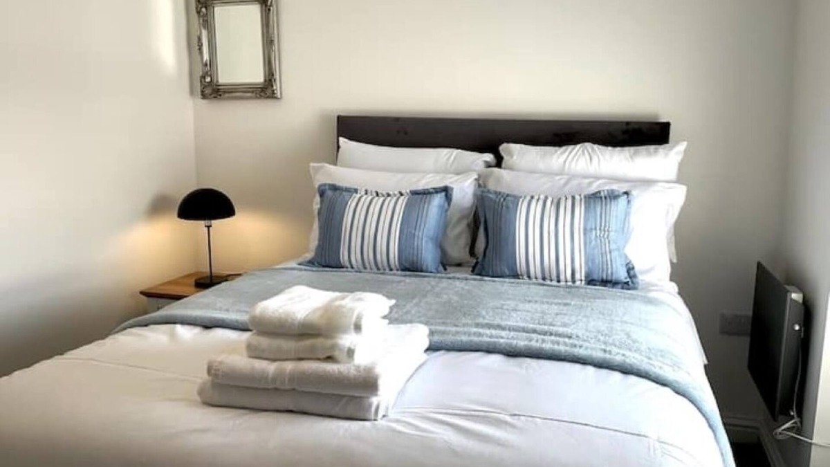 Douglas Apartment | Number 7, 8 Clifton Terrace
