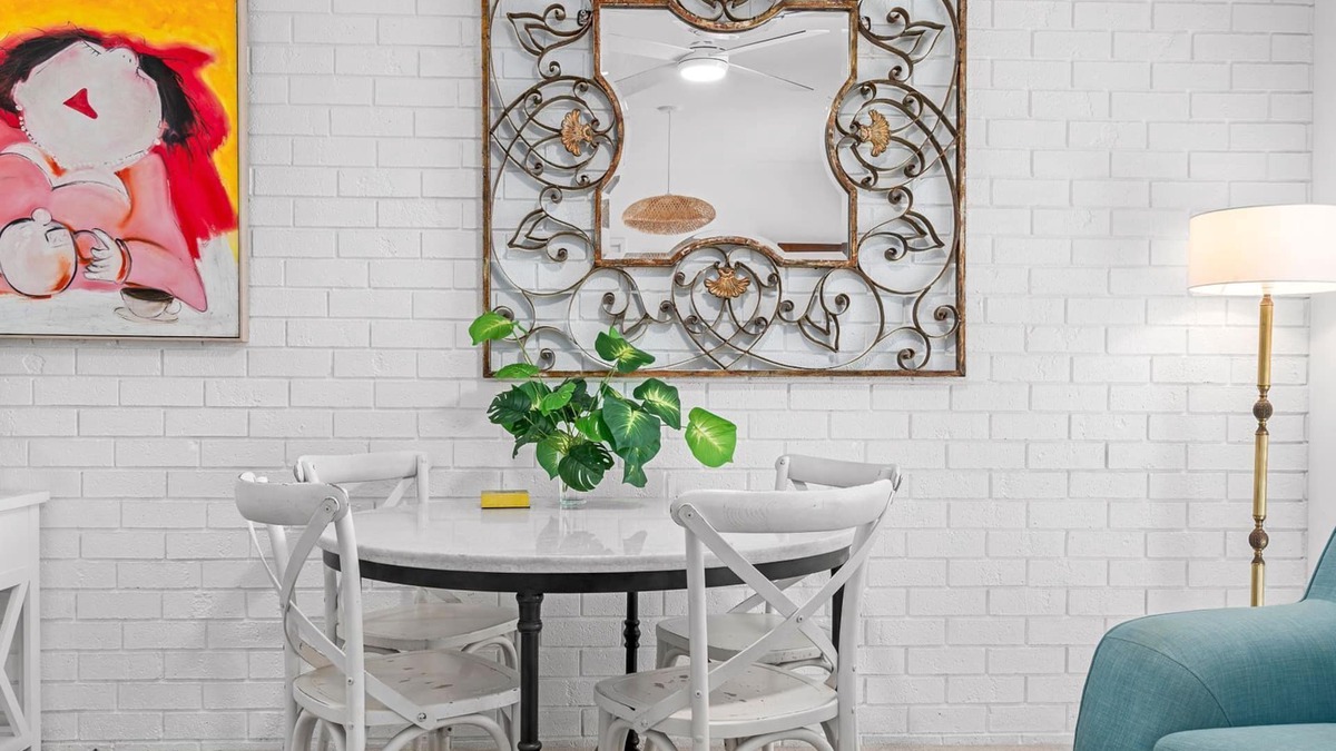 Portarlington Apartment | Number 9 - Stylish Coastal Apartment in Prime Portarlington Location