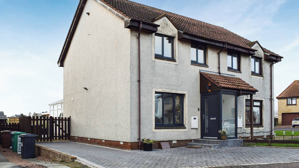 St Monans Cottage | Number Fifty Six is immaculate and has been refurbished to a high standard.