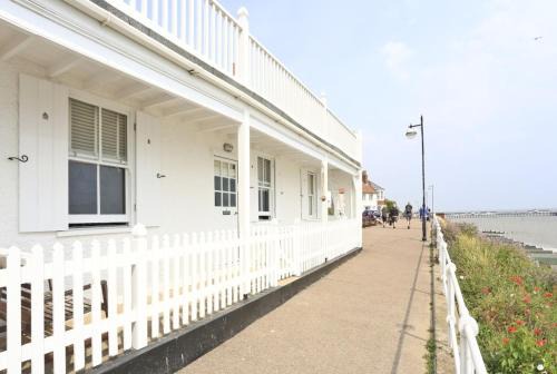 Southwold House | Number Six