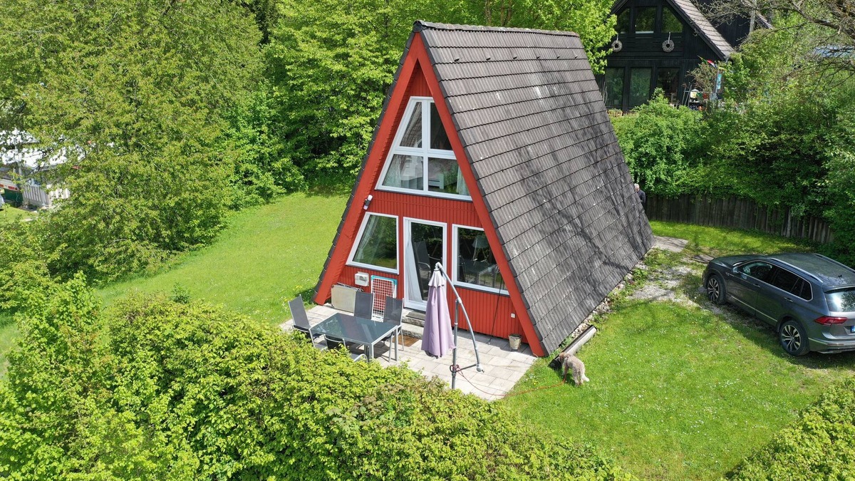 Kinding House | Nur Dach Haus 12