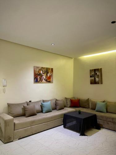 Oulad Khallouf Apartment | Nura Apartment - Family only