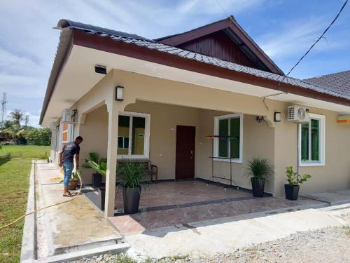 Lubok Buaya House | NurHumaira Homestay