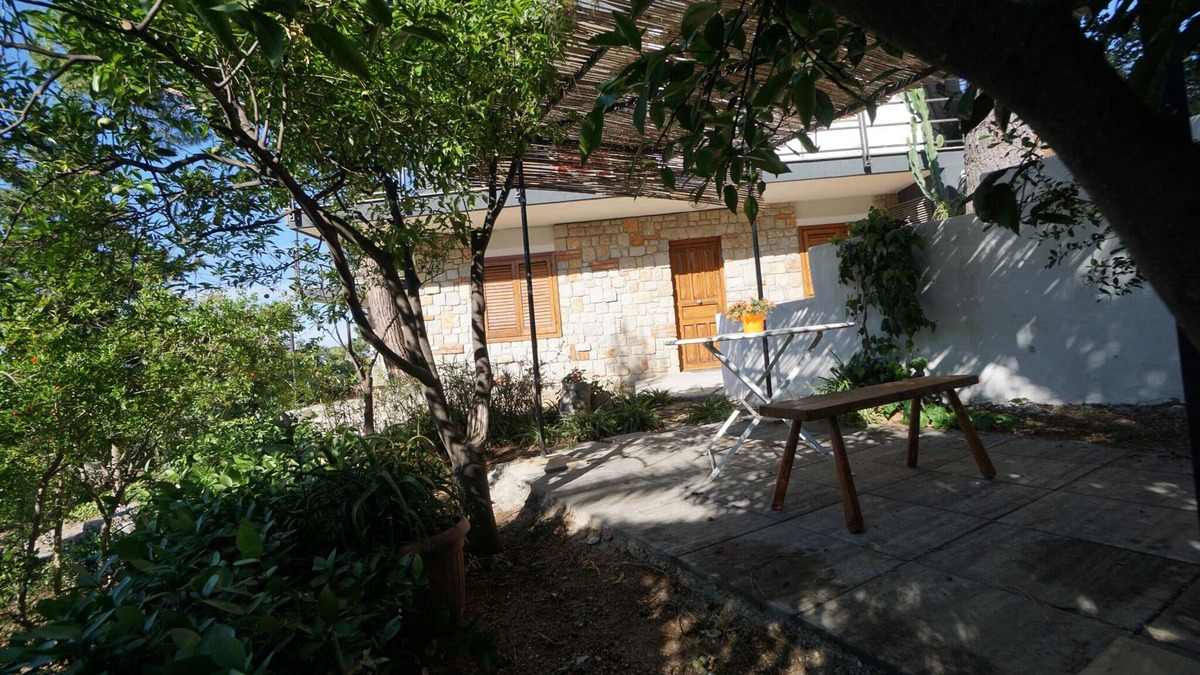 Torre Colonna-sperone Villa | Nut House Apartment Near the sea in a Villa With Garden