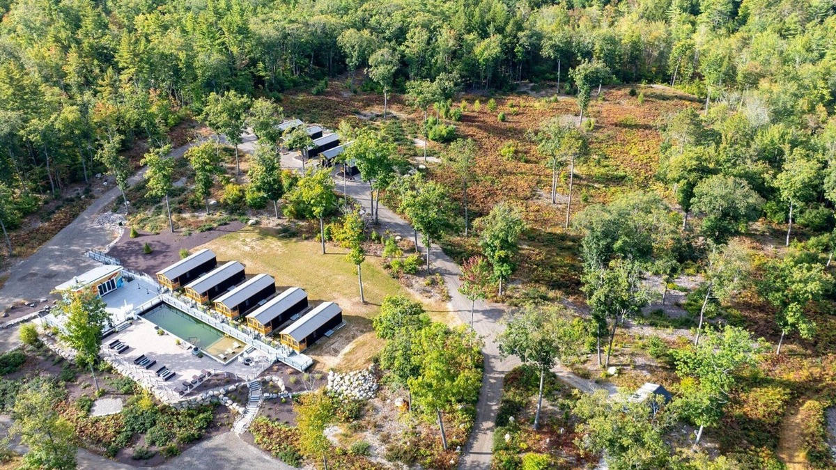 North Sebago Villa | Nuthatch Limit 4 2 Bedroom Cabin