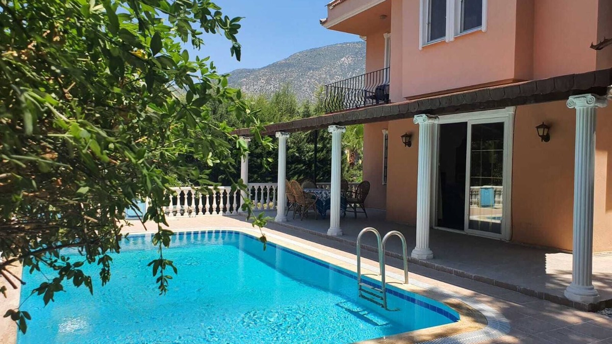 Oludeniz Villa | nVilla Christing: Cozy Private Villa with Pool in Central Location