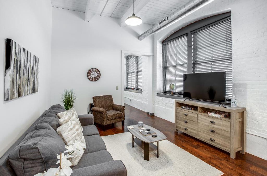 Rochester Apartment | NY Style Centric Loft with King Bed by Park ave