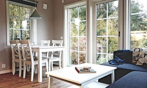 Mora House | Nybyggd stuga intill skogsbrynet - New built cottage next to the cowberry forest