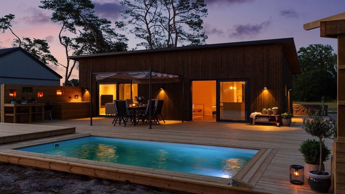 Hagaby Cottage | Nybyggt hus med Pool och Stor Veranda. Nära Till Havet. Husdjur Tillåtna