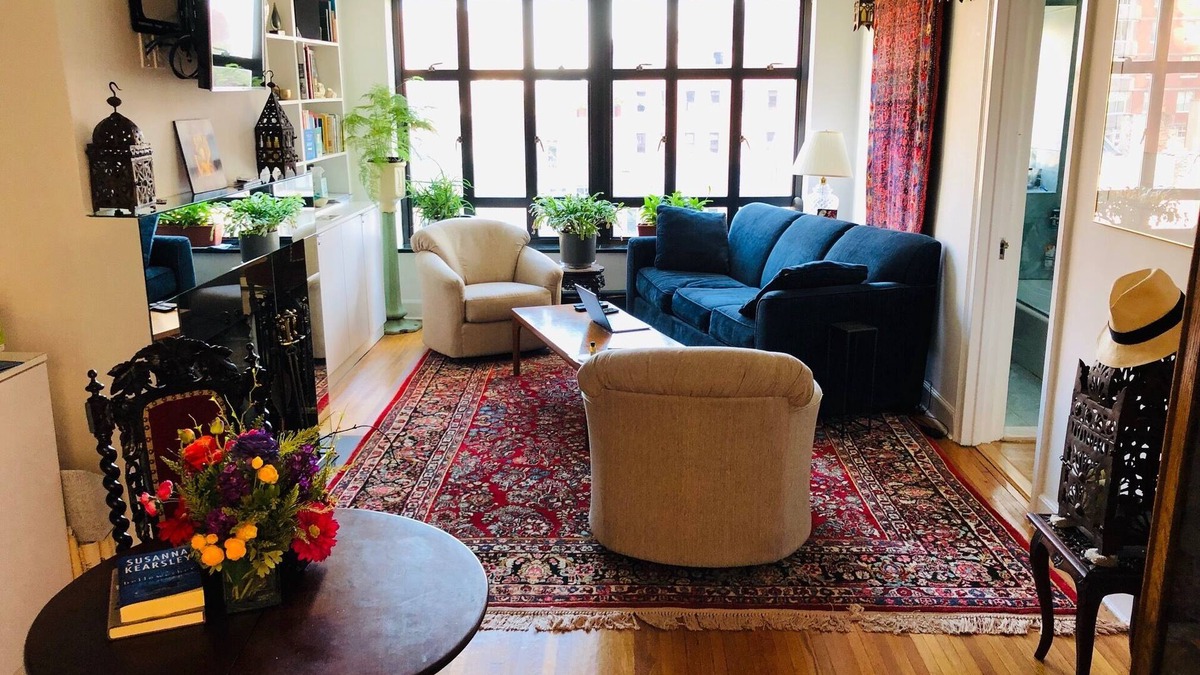 Upper East Side House | NYC 2 BR 2 BA Apt A/C Upper East Side