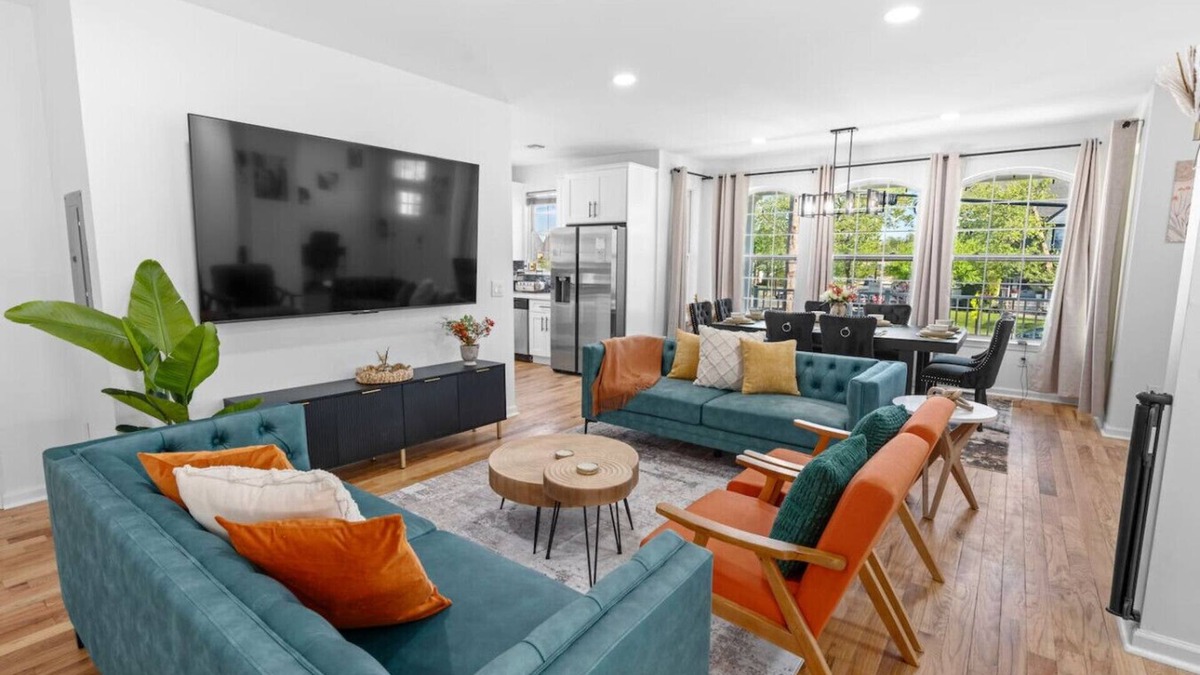 Constable Hook House | NYC 20min | Free Parking | Hot Tub | EWR 15min