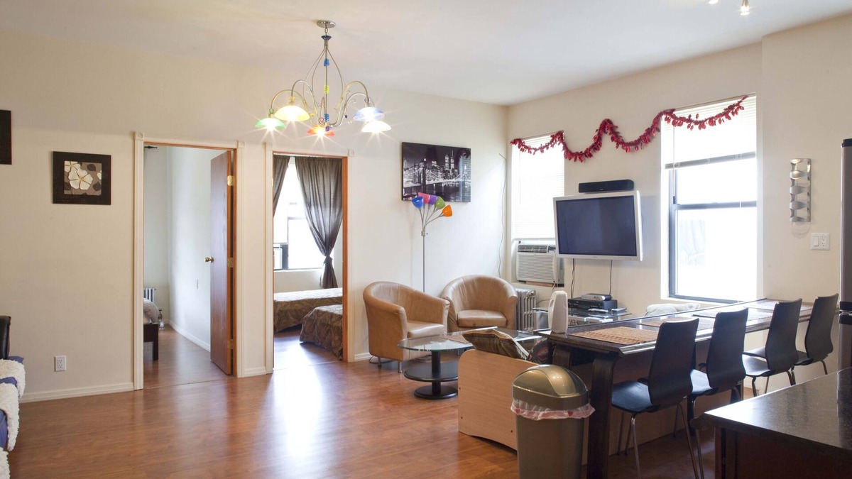 Brighton Beach Apartment | NYC 30 min by Subway, Brooklyn, Brighton Beach 2