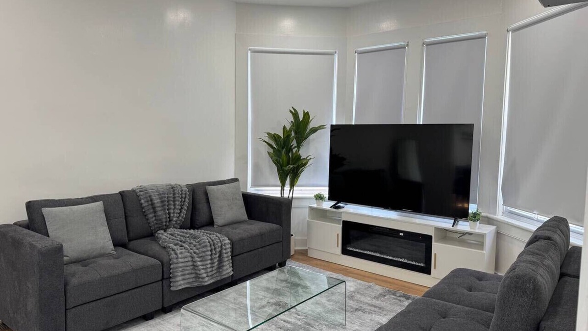 Passaic House | NYC Chic Passaic Stay