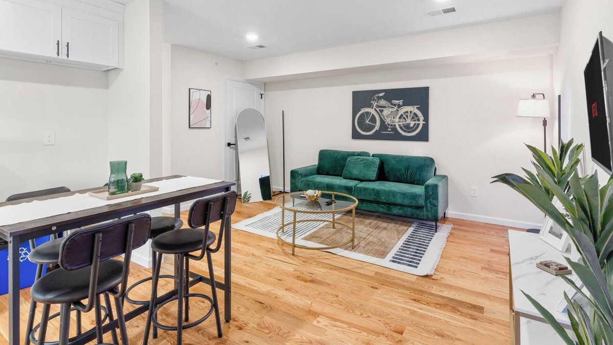 Ampere Bed & Breakfast | NYC Loft Escape in Newark