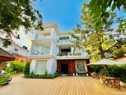 Kampot House | NyNa Villa Guesthouse