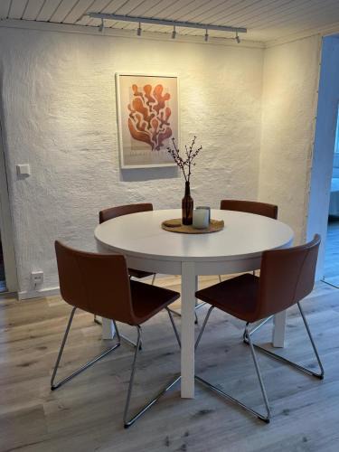 Bankeryd Apartment | Nyrenoverad 2-rummare 10 min från Jönköping