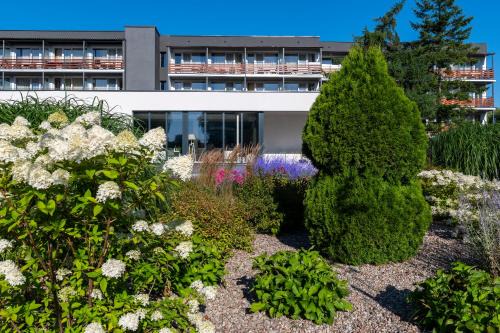 Dzwirzyno Resort | Ośrodek Wypoczynkowo-Rehabilitacyjny "Bryza"
