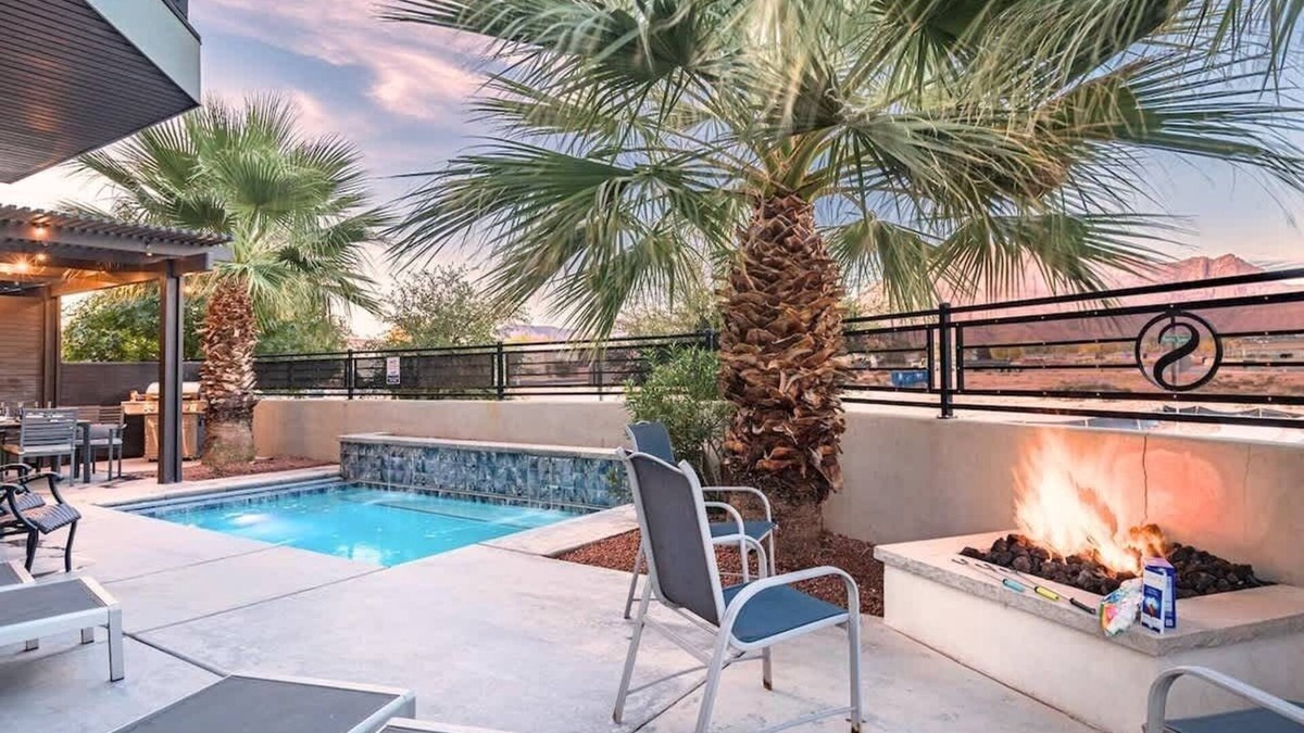 Santa Clara House | O-31| Pool Palace * Heated Private Pool * Hot Tub