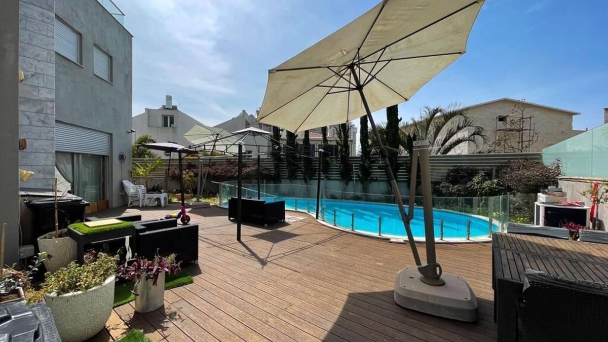Rishon LeTsiyon Villa | O&O Group - Luxury Beach Front Villa Amazing Swimming Pool