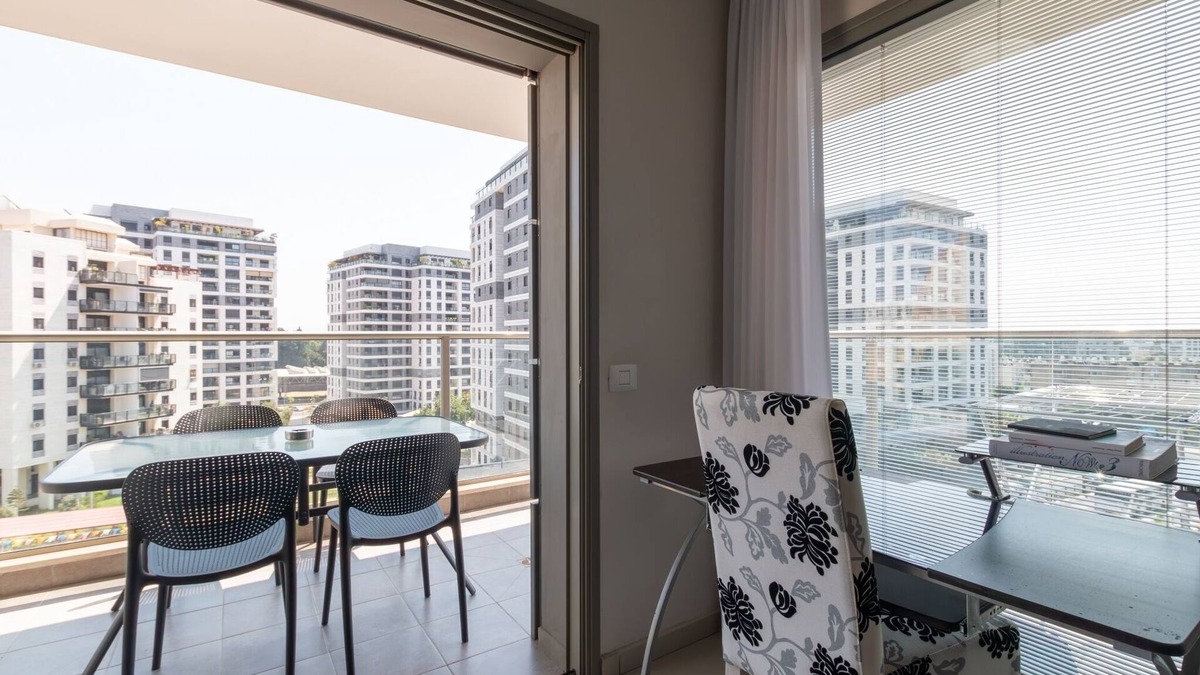 Kiryat Ono Apartment | O&O Group - Luxury Tower/parking/Shopping Mall/2BR
