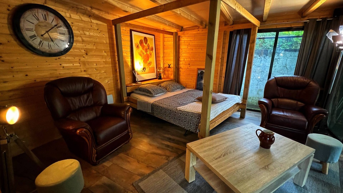 Oberschaeffolsheim Ski Chalet | O Secret Garden . ;-) Just outside Strasbourg