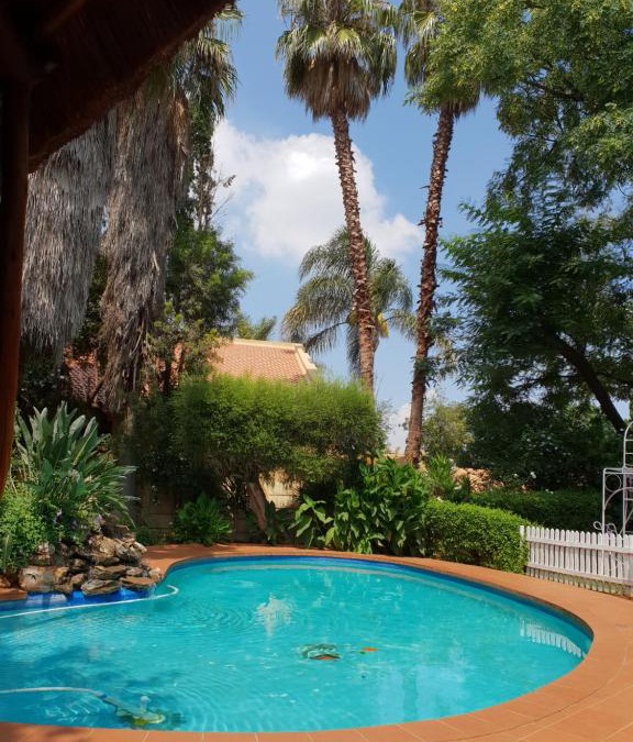 Bedfordview Apartment | "O Sole Mio" Self catering studio apartment in Bedfordview