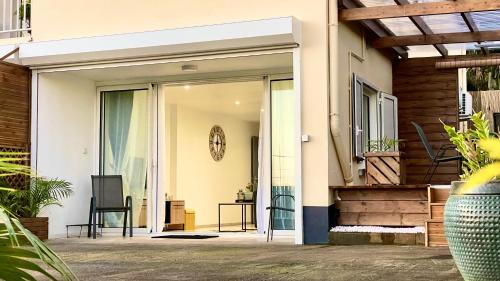 Petite-ÃŽle Apartment | O Soleya