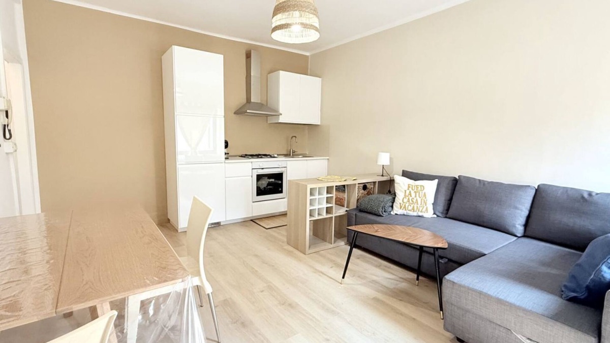 Osimo Apartment | O03 - Osimo, two-room apartment with terrace and wifi