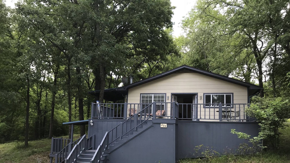 Log Cabin House | Oak Acres Is The Place To Be